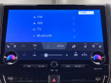 ブルートゥースに接続することにより、スマホに入ったお気に入りの音楽を車内で楽しむことができます♪あると本当に便利な機能になっています!