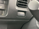 4WDシステムを搭載。オフロードや雪道などの滑りやすい路面でも安心して走行できます。