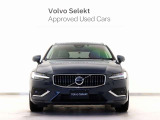 簡潔なラインと明確な意図をもって形作られたV60の外観は、伝統的なスカンジナビアンデザインそのものです。躍動感に溢れ優雅な雰囲気を持ち、細部に至るまで気を配られたその姿には確かな自信が映し出されます。