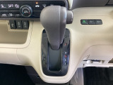 シンプルでとても使いやすいインパネシフトです。