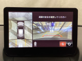 狭い場所での駐車やすれ違いなどでより的確な運転操作に役立つ360&deg;ビューモニターが装備されています。