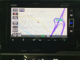 ナビゲーションはフルセグTV対応のGathers純正メモリーナビを搭載しています。Bluetoothオーディオ機能がありますので、スマートフォンなどの音楽も再生できます。