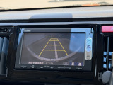駐車時に便利なバックカメラを装備しています。