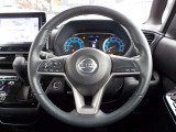 運転中でも安心。左側ステアリングスイッチで(オーディオ、メーター内ディスプレイ)操作が出来ます!
