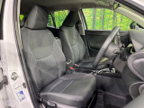 運転席まわりには十分なスペースがあり、大柄な方でもゆったり運転していただける環境です。