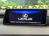 【10.3インチワイドナビ】高級感とインパクトのある大型ワイドナビを装備。各種オーディオ操作はもちろん、横長ワイド画面でのマップ2分割表示など、利便性も高いナビです♪
