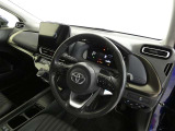 視界も広々で見晴らしの良い運転しやすいコックピットです。