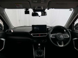 見通しのよいすっきりとした視界で、誰でも運転しやすいです。運転のしやすさは疲れにくさにも繋がりますよ♪