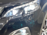 ●LEDヘッドライト:夜間走行時も良好な視界を確保し安心して運転できる高輝度LEDヘッドライトを装備!点灯速度が早く、消費電力も抑えられています。