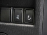 ◆両側電動スライドドア◆狭い駐車場でも乗り降りが楽々♪お子様が隣の車にドアを当ててしまう心配もございません!小さなお子様連れの方もこれで安心。