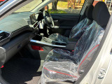 登録済み未使用車です。内装は新車時のまま包装されています。