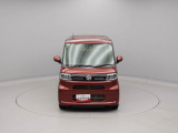 カップホルダーは運転席や助手席からちょうど手の届く位置です!!