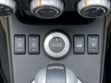 運転席、助手席と後席もシートヒーター機能がついております。