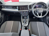 Audiのインテリアはエクステリア同様、優れたデザイン性とクオリティ、そして機能性を兼ね備えております。