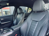 第三者機関のプロの鑑定士による車輛評価付き車輛ですのでお客様の車選びをサポートします。