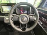【純正革巻きステアリング】上質な革を使用することで、手にしっかり馴染みとても運転しやすいハンドルです♪
