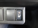 運転席はシートヒーター付き!