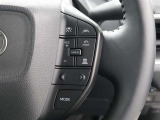 レーダークルーズコントロール作動時に車線維持に必要な運転操作の支援を行う「レーントレーシングアシスト(LTA)」を搭載しています。
