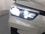 LEDヘッドライトです。デザイン性がよくとても明るいので、夜間の走行や悪天候でも安心です。しかも長寿命!