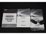 キーを取り出さずにドアを施錠&解錠。クルマの始動も可能です。