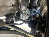 お車を安心してお乗りいただく為には、足回りの定期点検が欠かせません。サービスサポート(有償保証)では無料点検もご提供しており、安心のカーライフをお過ごしいただけるサポート体制が整っています。