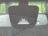 【エマージェンシーブレーキ】走行中に前方の車両等を認識し、衝突しそうな時は警報とブレーキで衝突回避と被害軽減をアシスト。より安全にドライブをお楽しみいただけます。
