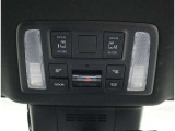 電動のスライドドアで楽々スムース!運転席からも開閉の操作もできます♪キーのスイッチひとつで自動開閉できる便利な機能もついてます♪