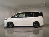 スーパーUVカット機能付(撥水機能付)UVカットフロントドアグリーンガラス&UVカット機能付プライバシーガラス(スライドドア・リヤクォーター・バックドア)