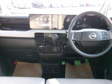 操作しやすい運転席廻り!操作パネルも使いやすい!!ドライブが楽しくなります!