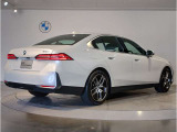 BMWのお車は、&ldquo;駆け抜ける歓び&rdquo;を体現しております。走行の安定性とコーナリングの良さを追求し、思い通りにハンドルの操作可能です。