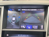 【アラウンドビューモニター】車を上から見下ろしているかのような映像で周囲の状況がひと目で確認、狭い駐車場に駐車するときも安心です♪