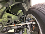 お車を安心してお乗りいただく為には、足回りの定期点検が欠かせません。サービスサポート(有償保証)では無料点検もご提供しており、安心のカーライフをお過ごしいただけるサポート体制が整っています。