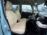 運転席シート廻りは使用感も少なく、良好な状態となっています。丁寧に使われていたことがよくわかりますね。