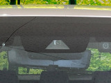 【トヨタセーフティセンス】走行中に前方の車両等を認識し、衝突しそうな時は警報とブレーキで衝突回避と被害軽減をアシスト。より安全にドライブをお楽しみいただけます。