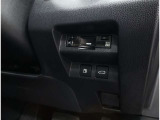 ETC!料金所も止まる事無くスイスイです!窓を開ける必要も無いので雨や花粉、排気ガスの浸入もありません!今や必需品ですネ!