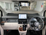 見通しのよいすっきりとした視界で、誰でも運転しやすいです。運転のしやすさは疲れにくさにも繋がりますよ♪