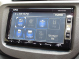 ナビゲーションは純正メモリーナビ(VXM-128VSXi)を装着しております。AM、FM、CD、DVD再生、ワンセグTVがご使用いただけます。初めて訪れた場所でも安心ですね!