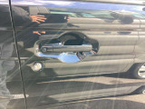 ☆お車についた傷やヘコミ、事故の修理もハヤシにお任せください。自社鈑金工場で修理ができますの安心です☆