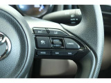 【レーダークルーズコントロール】アクセルペダルを踏まなくても、車間制御モードでは、先行車の車速変化に合わせた追従走行を行い、自動的に加速・減速・停止をします。