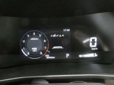 メーターの視認性もよく安全運転ができます。