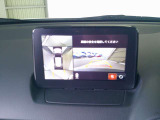 360&deg;モニター付きです。駐車時以外に、狭路等の走行中にも使用が可能です。