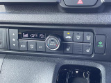 【 オートエアコン 】車内温度を感知して自動で温度調整をしてくれるのでいつでも快適な車内空間を創り上げます!//