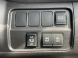 スライドドアの操作は運転席からもできますよ。