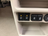 【シートヒーター】心も体も温めてくれるシートヒーター機能が付いています!寒い日でも快適に運転が出来ます♪