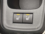 運転席、助手席にはシートヒーターが付いています。最近の冬場は例年よりも寒くなっています。。。シートヒーターがあるとないとじゃ大違い!ぜひお試しあれ!