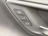 【メモリー機能付きパワーシート】ドライバーごとに設定したシート位置を記憶して、ボタン一つで切り替えできる便利な機能!運転する方が複数名いらっしゃるご家庭におすすめです♪