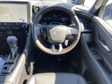 ●【アダプティブクルーズコントロール】装備!予め設定した車速内でクルマが自動的に加減速。先行車との適切な車間距離を維持しながら追従走行し、ドライバーの運転負荷を軽減します☆とても便利な装備です(^^♪