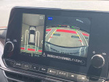 アラウンドビューモニター装備!空から見ているような映像によって不慣れな場所での車庫入れや縦列駐車等はもちろん狭い道でのすれ違いも安心していただけます♪