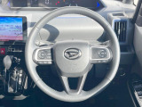 【純正革巻きステアリング】上質な革を使用することで、手にしっかり馴染みとても運転しやすいハンドルです♪