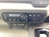 充電用USBジャックも付いています。